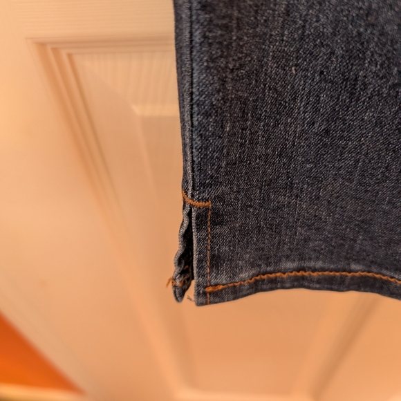 D. Jeans Women's Cropped Denim Jeans, Size 8, EUC - Picture 2 of 6